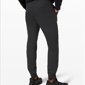 Lulu Lemon Men’s ABC Jogger